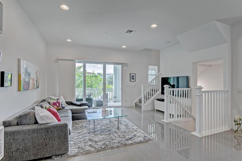 7087 Edison Place