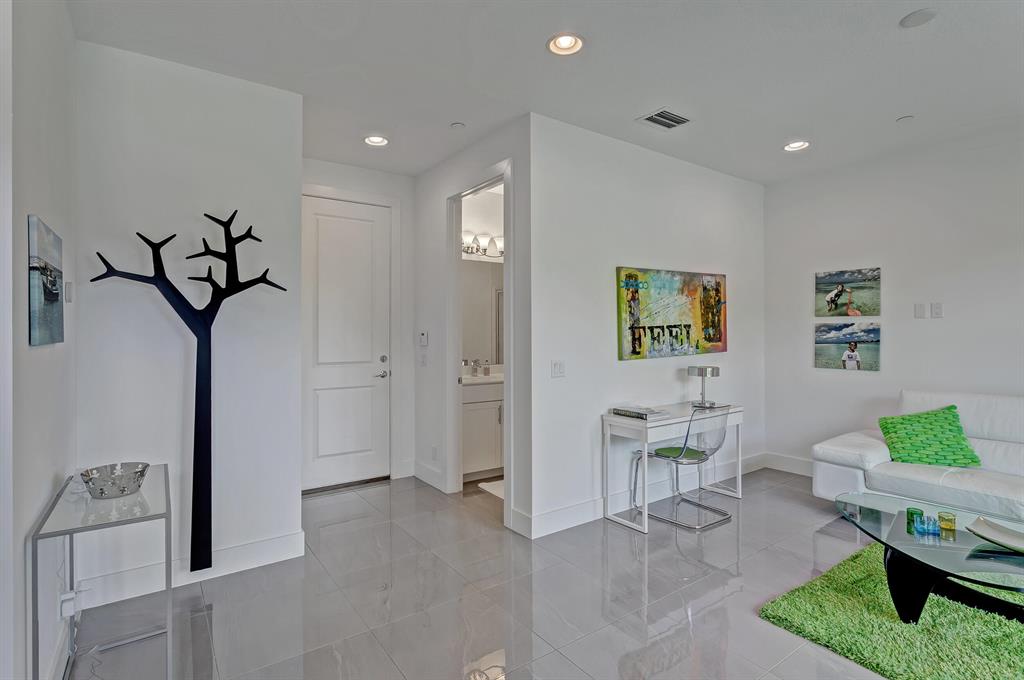 7087 Edison Place