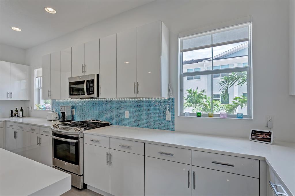 7087 Edison Place