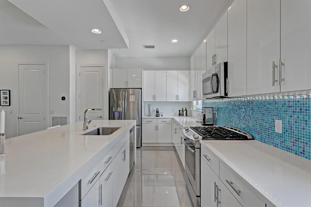 7087 Edison Place