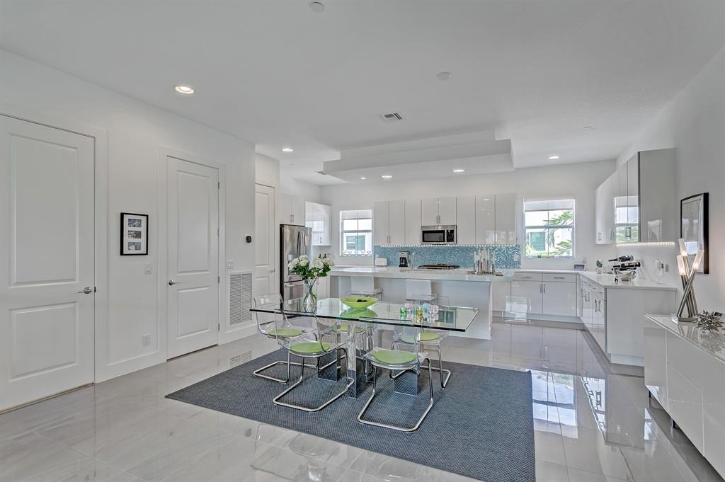 7087 Edison Place
