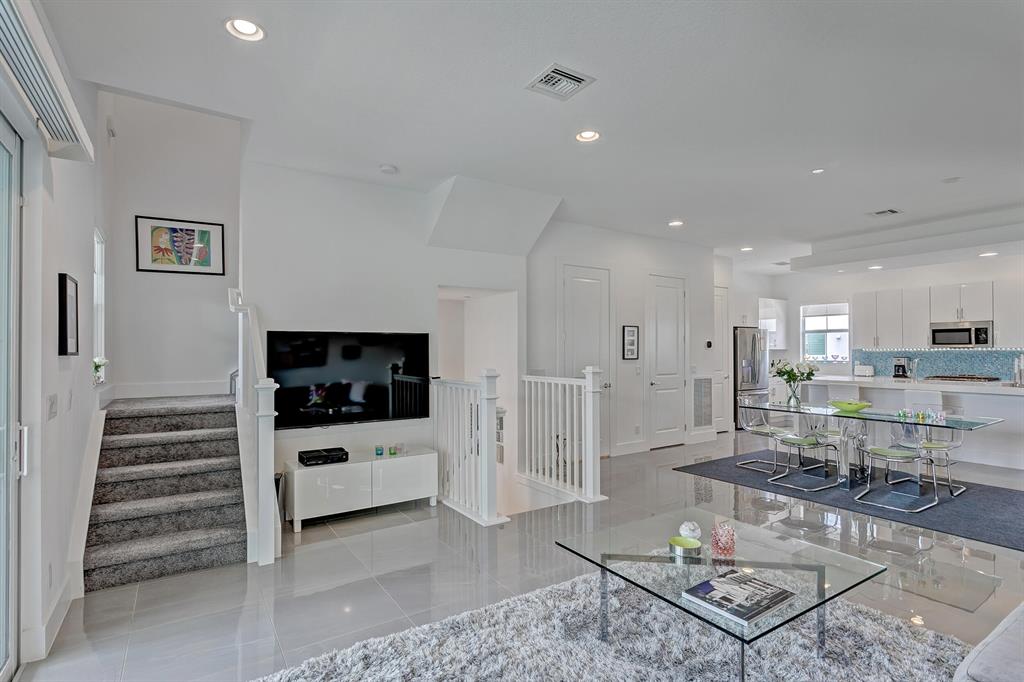 7087 Edison Place
