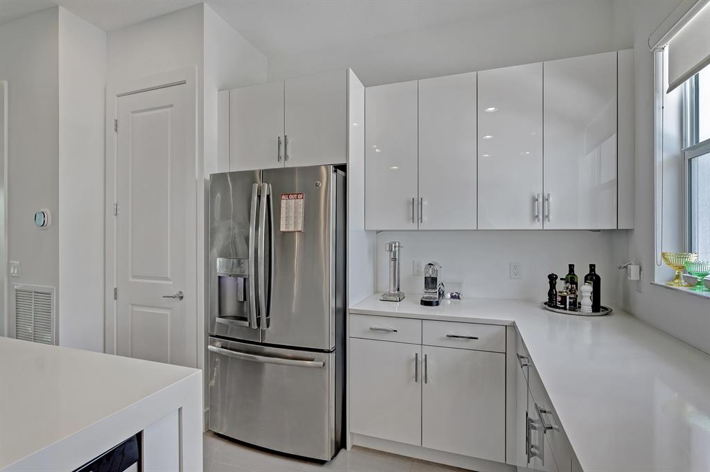 7087 Edison Place