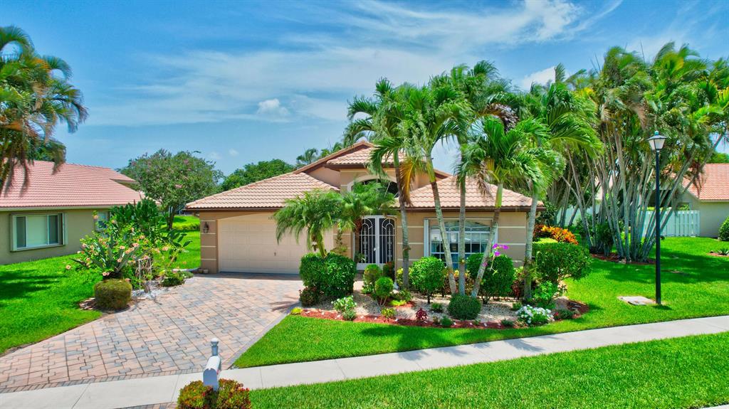 5976 Royal Isles Boulevard