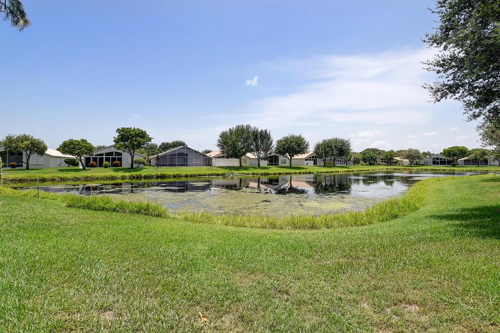 5976 Royal Isles Boulevard