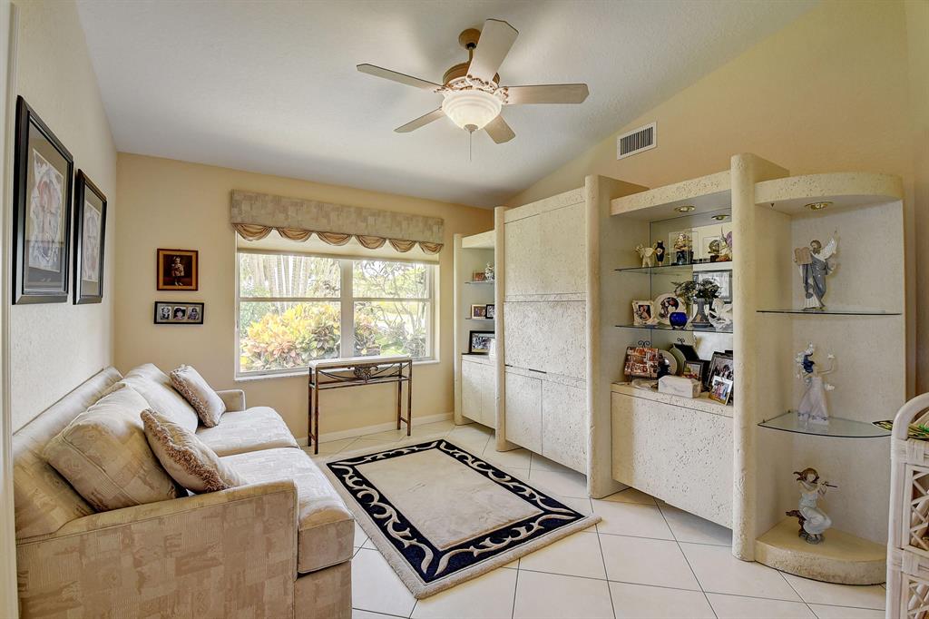 5976 Royal Isles Boulevard