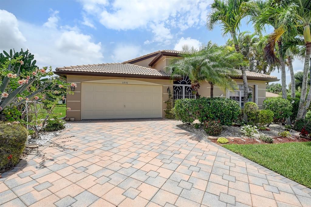 5976 Royal Isles Boulevard