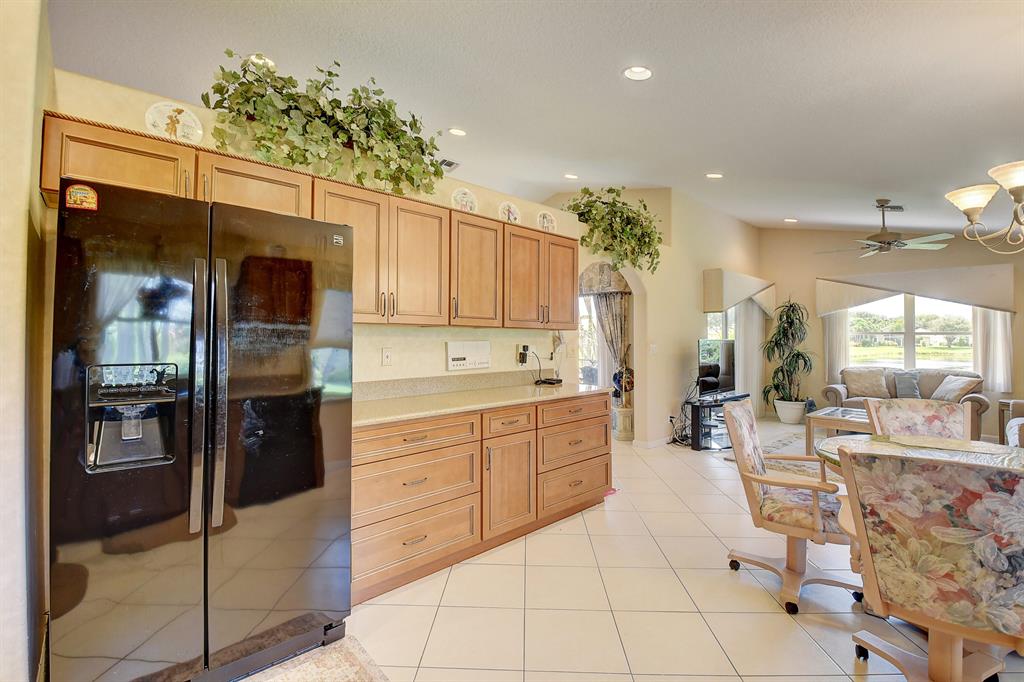 5976 Royal Isles Boulevard