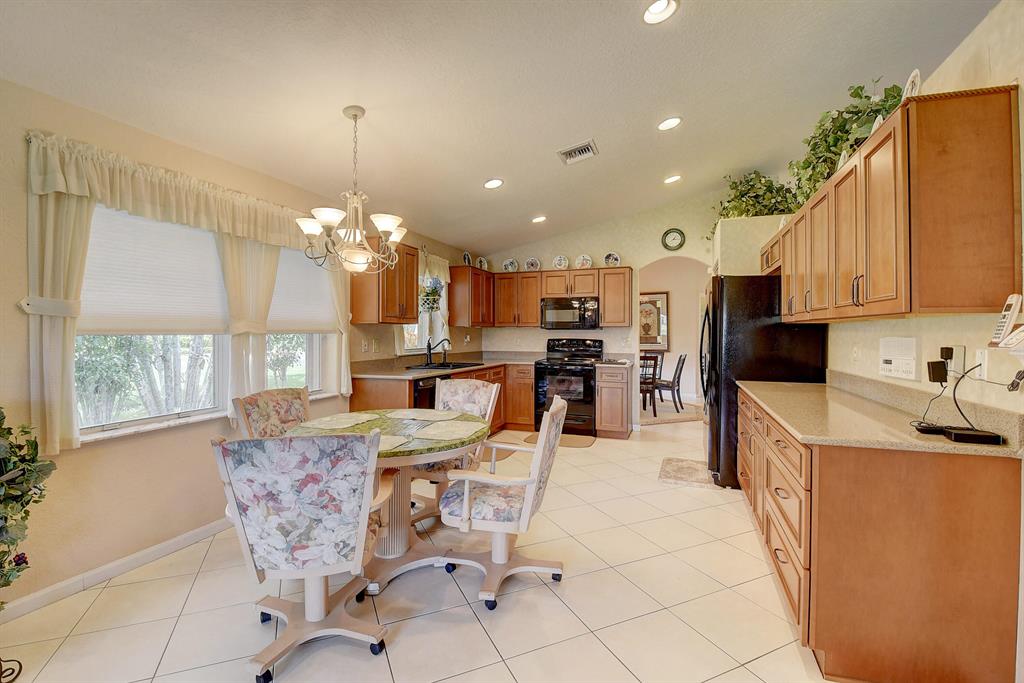 5976 Royal Isles Boulevard