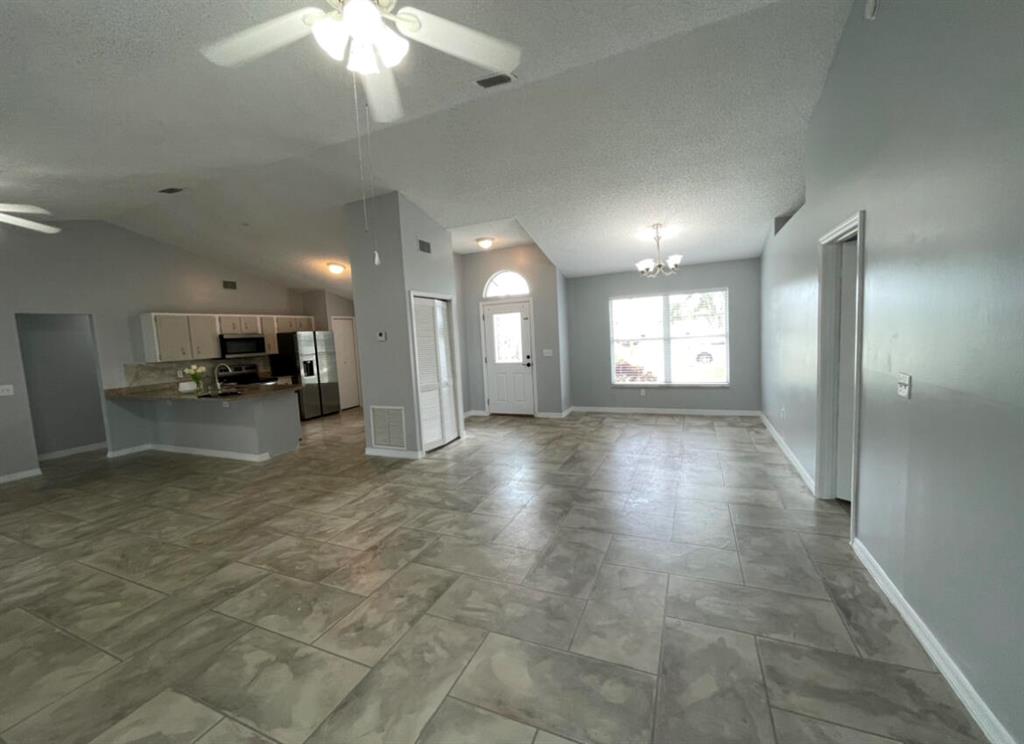 843 SW Thrift Avenue