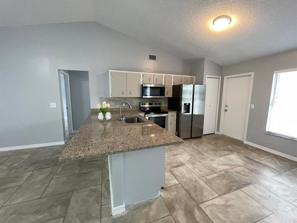 843 SW Thrift Avenue