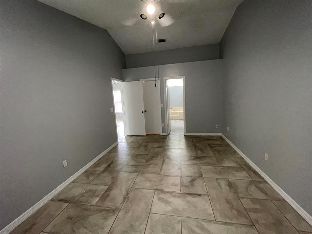 843 SW Thrift Avenue