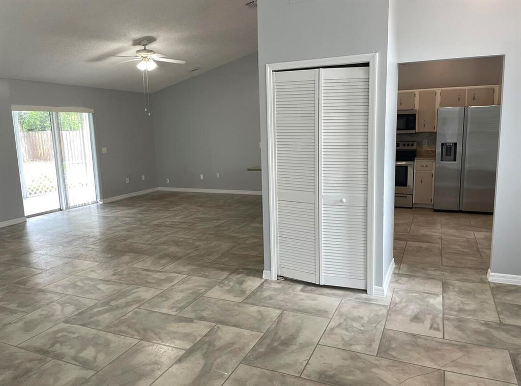 843 SW Thrift Avenue