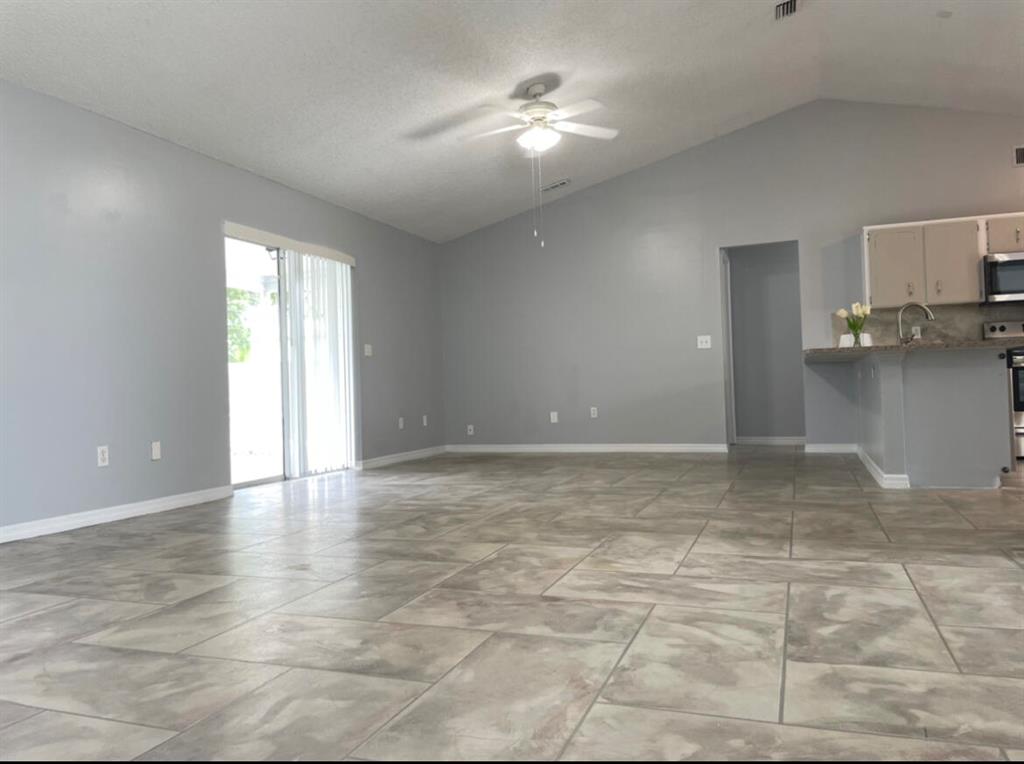 843 SW Thrift Avenue