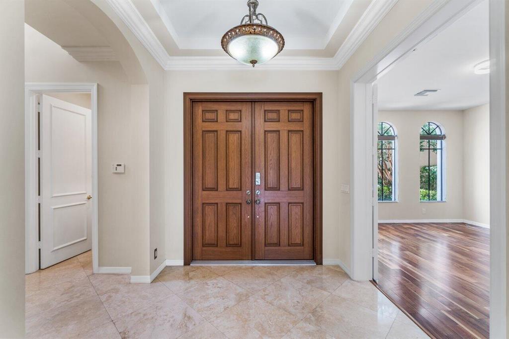 17763 Lake Azure Way