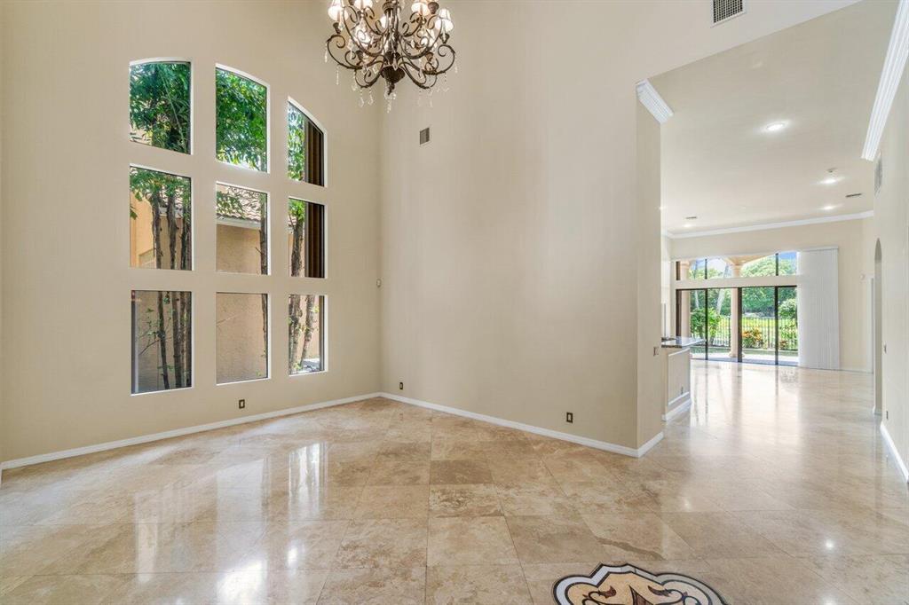 17763 Lake Azure Way