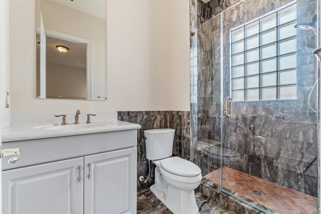 17763 Lake Azure Way