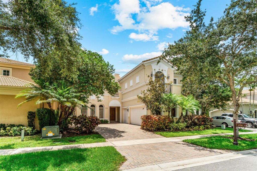 17763 Lake Azure Way