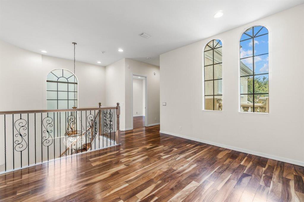 17763 Lake Azure Way