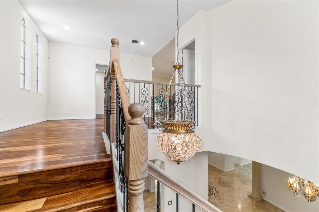 17763 Lake Azure Way