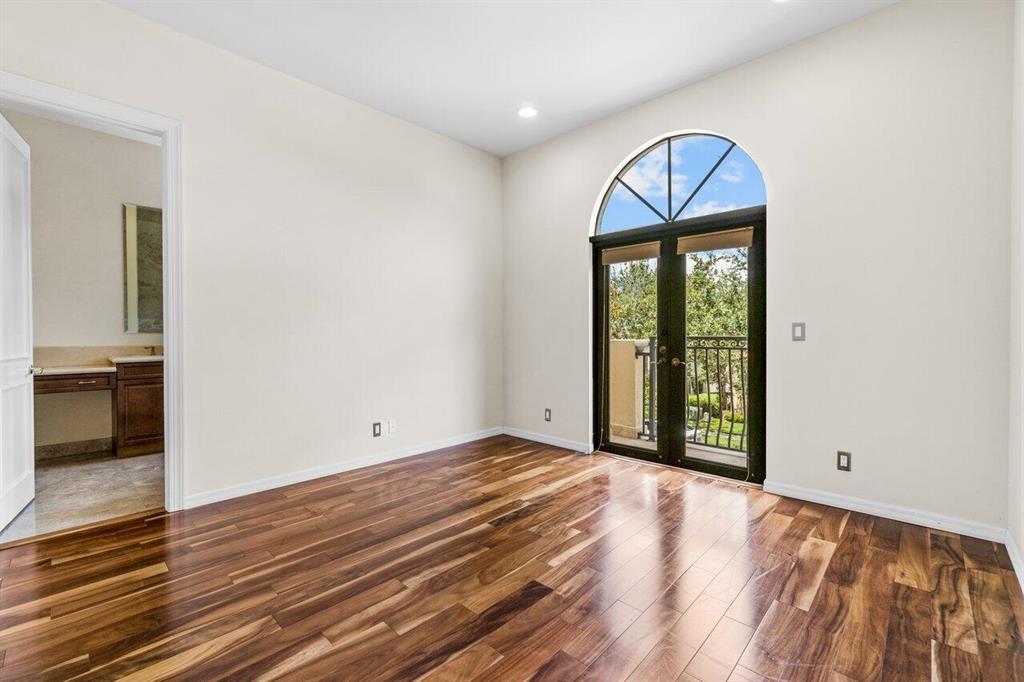 17763 Lake Azure Way