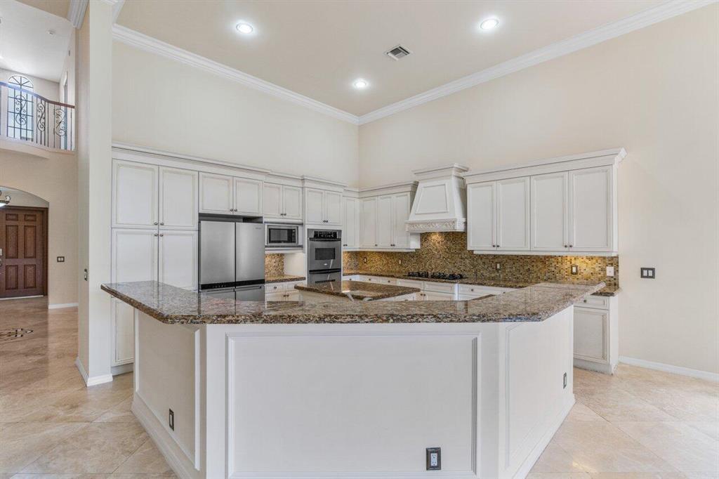 17763 Lake Azure Way