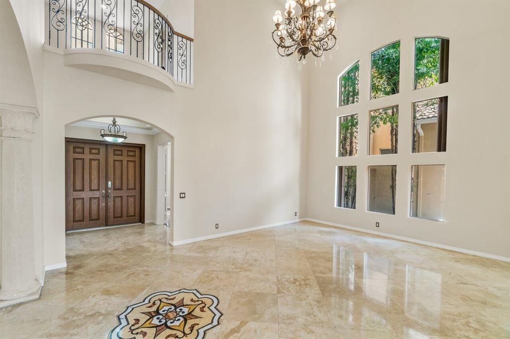 17763 Lake Azure Way