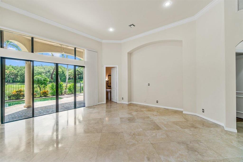 17763 Lake Azure Way