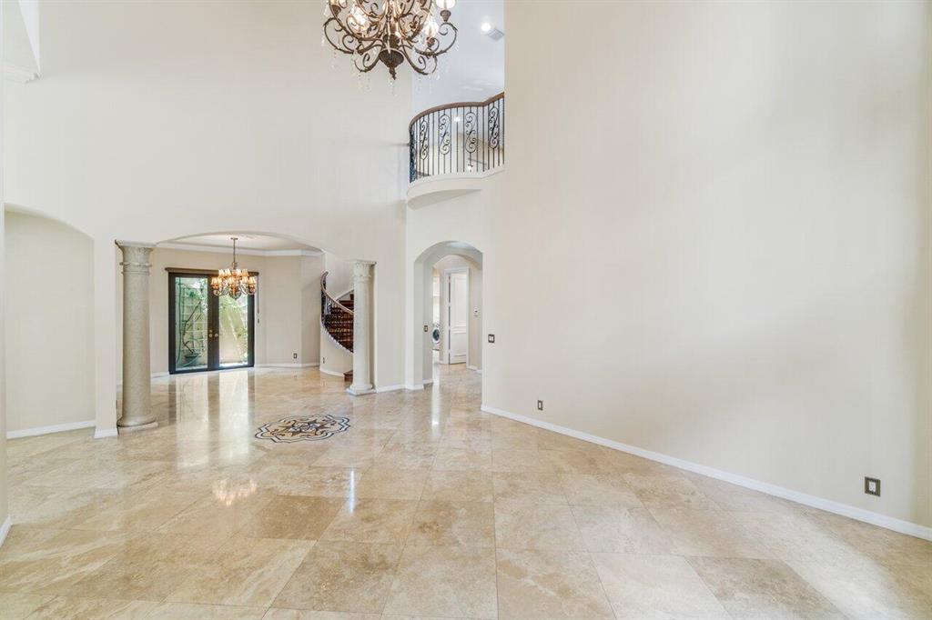 17763 Lake Azure Way