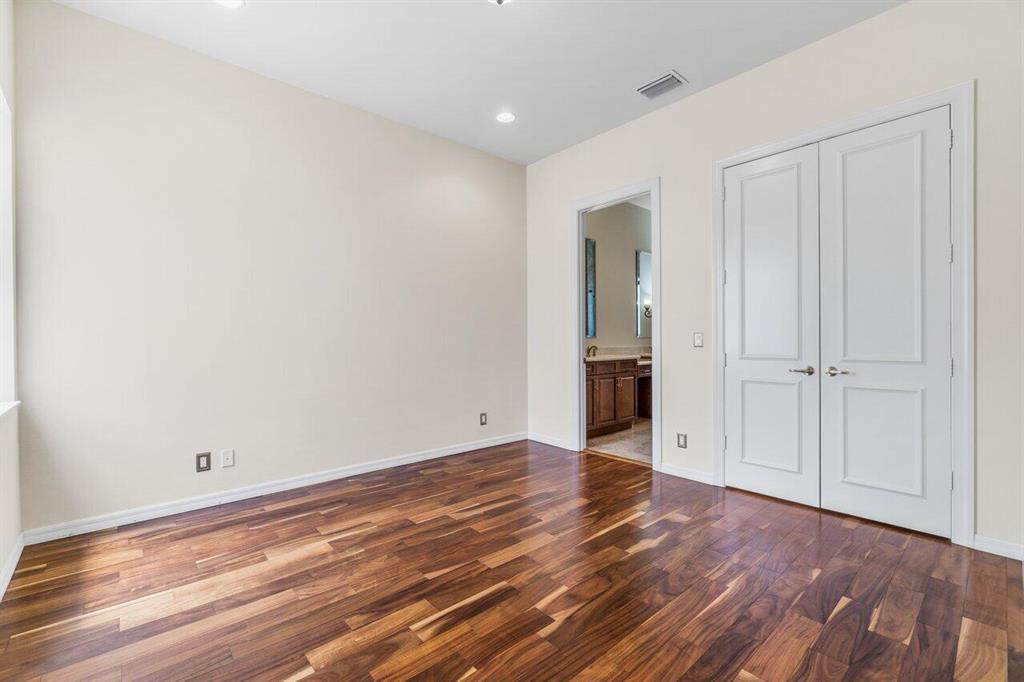 17763 Lake Azure Way