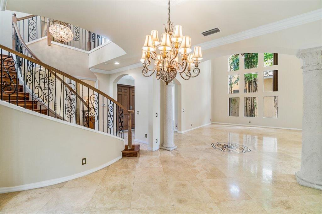 17763 Lake Azure Way