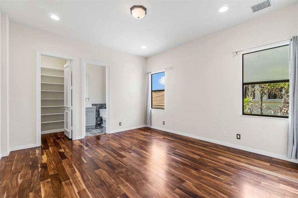 17763 Lake Azure Way