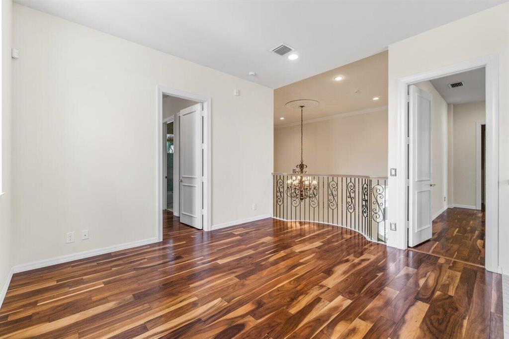 17763 Lake Azure Way