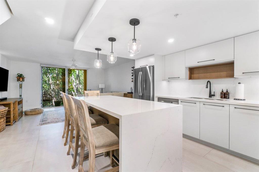 1100 Scotia Drive Unit: 105