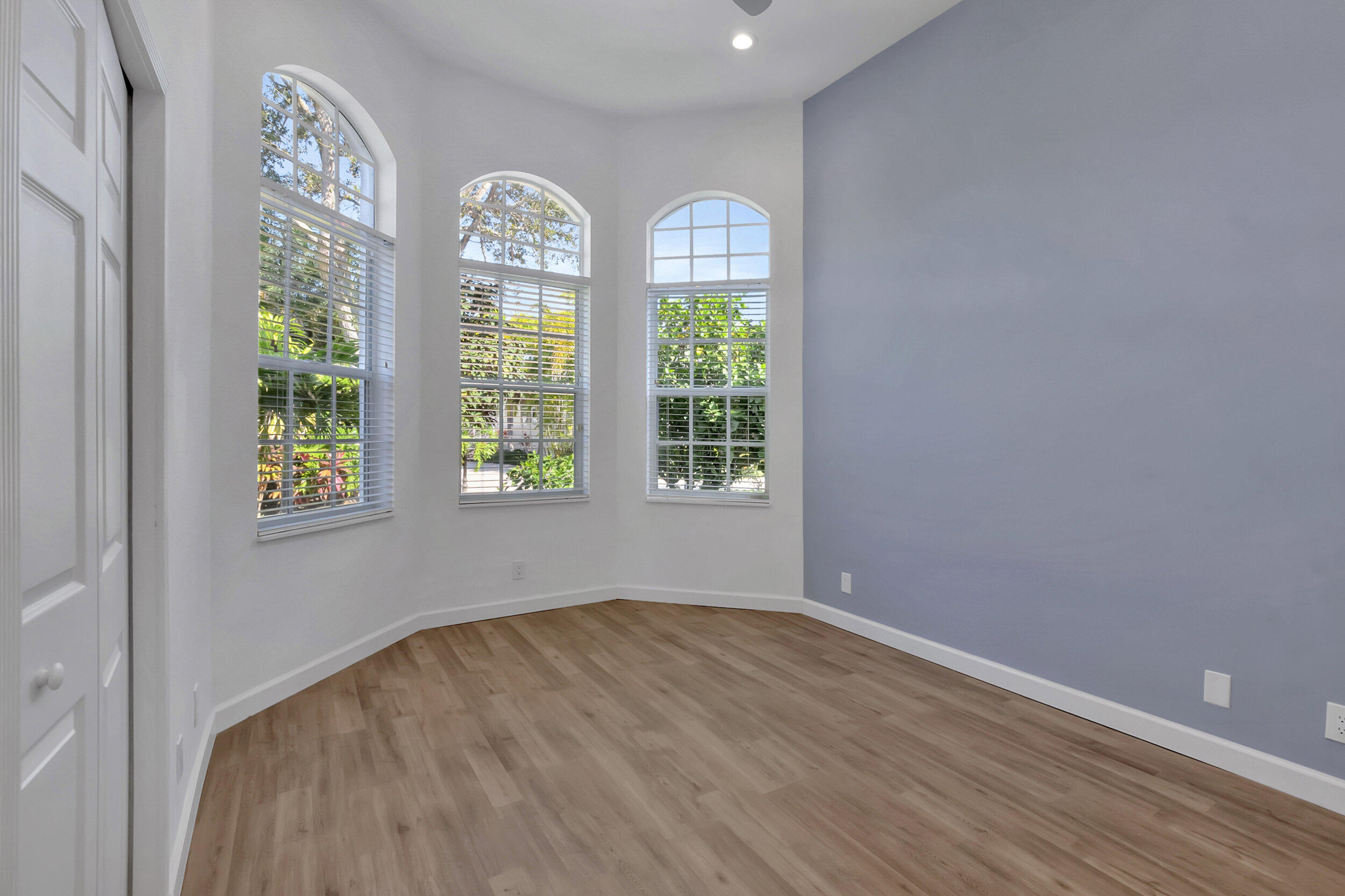 6199 NW 43rd Terrace