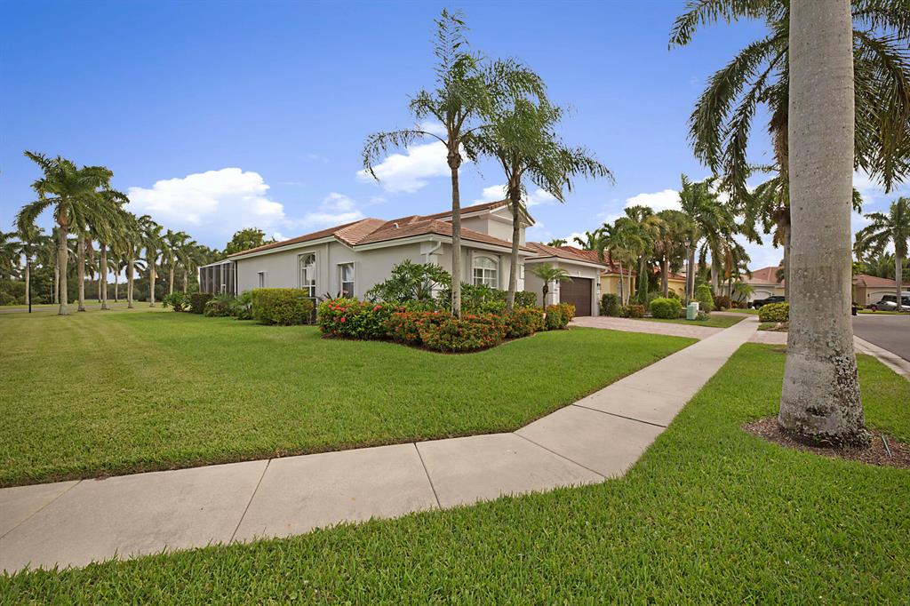 7042 Houlton Circle