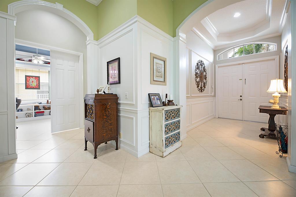 7042 Houlton Circle