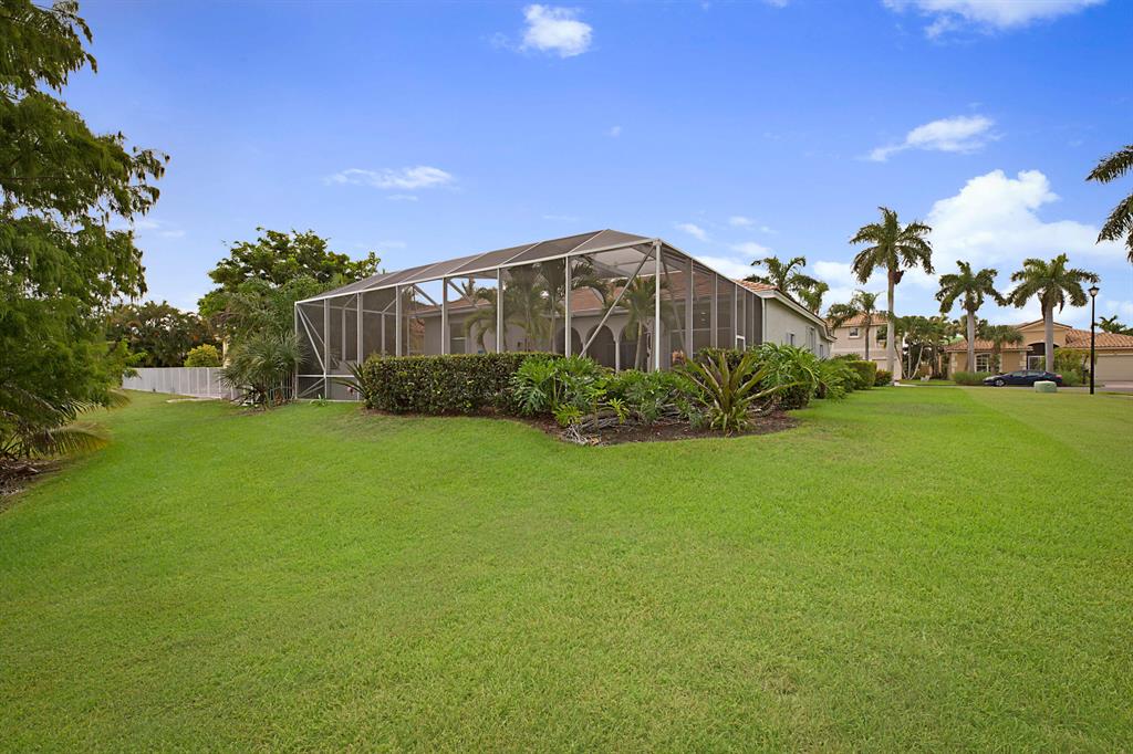 7042 Houlton Circle