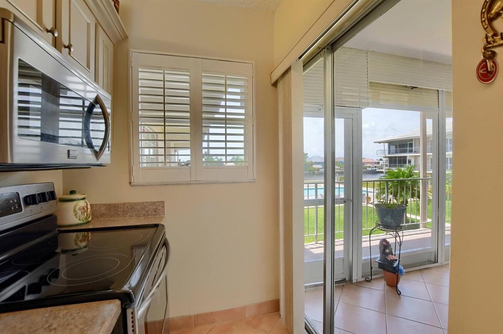 745 SE 19th Avenue Unit: 216