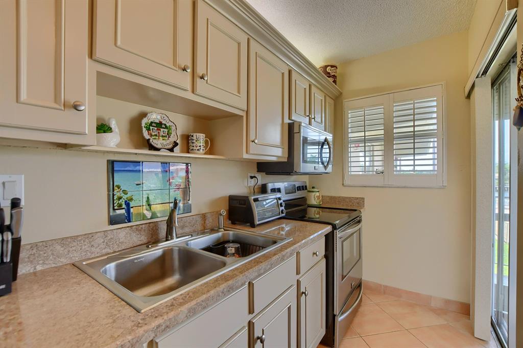 745 SE 19th Avenue Unit: 216