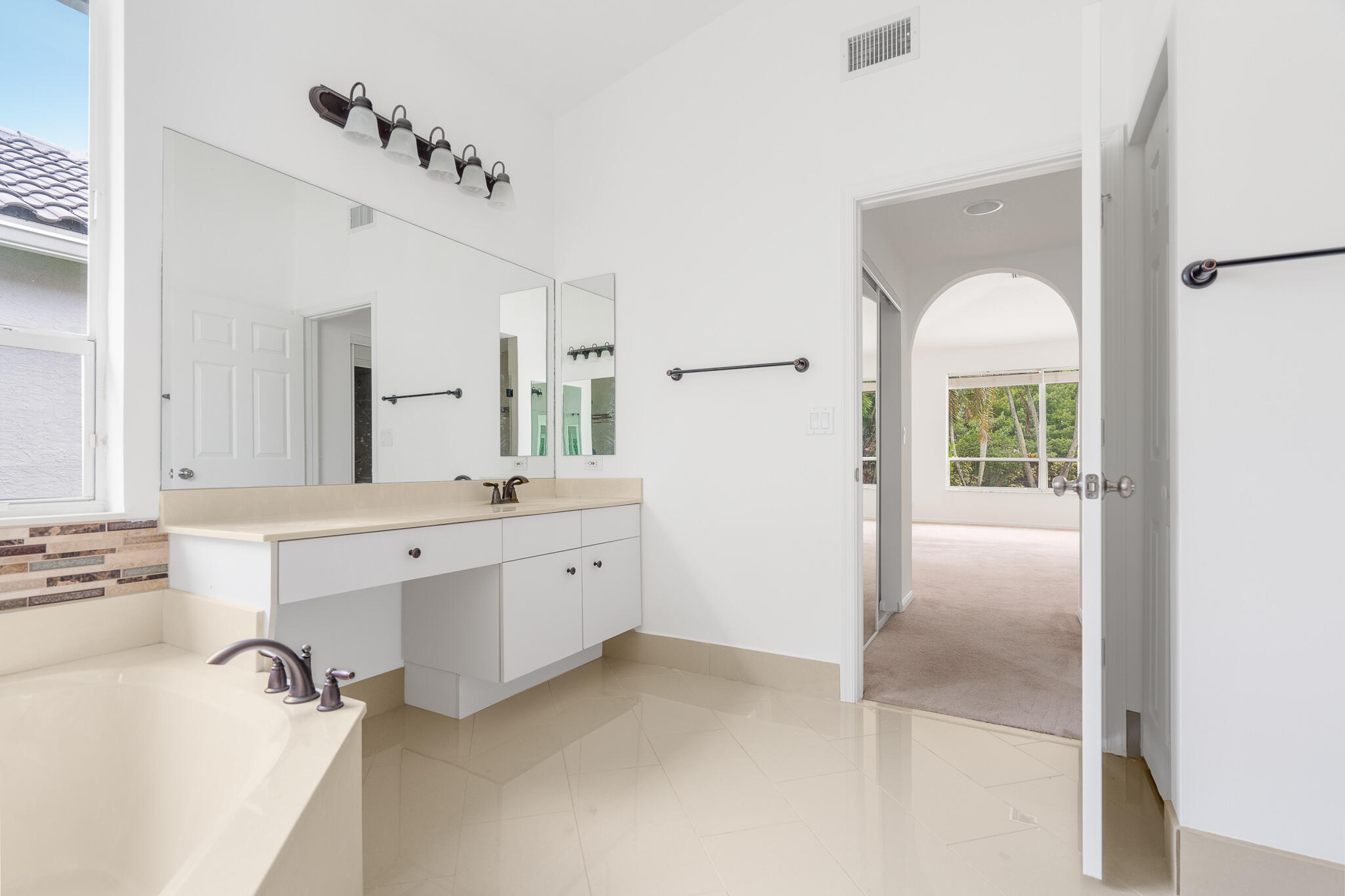 12253 Rockledge Circle