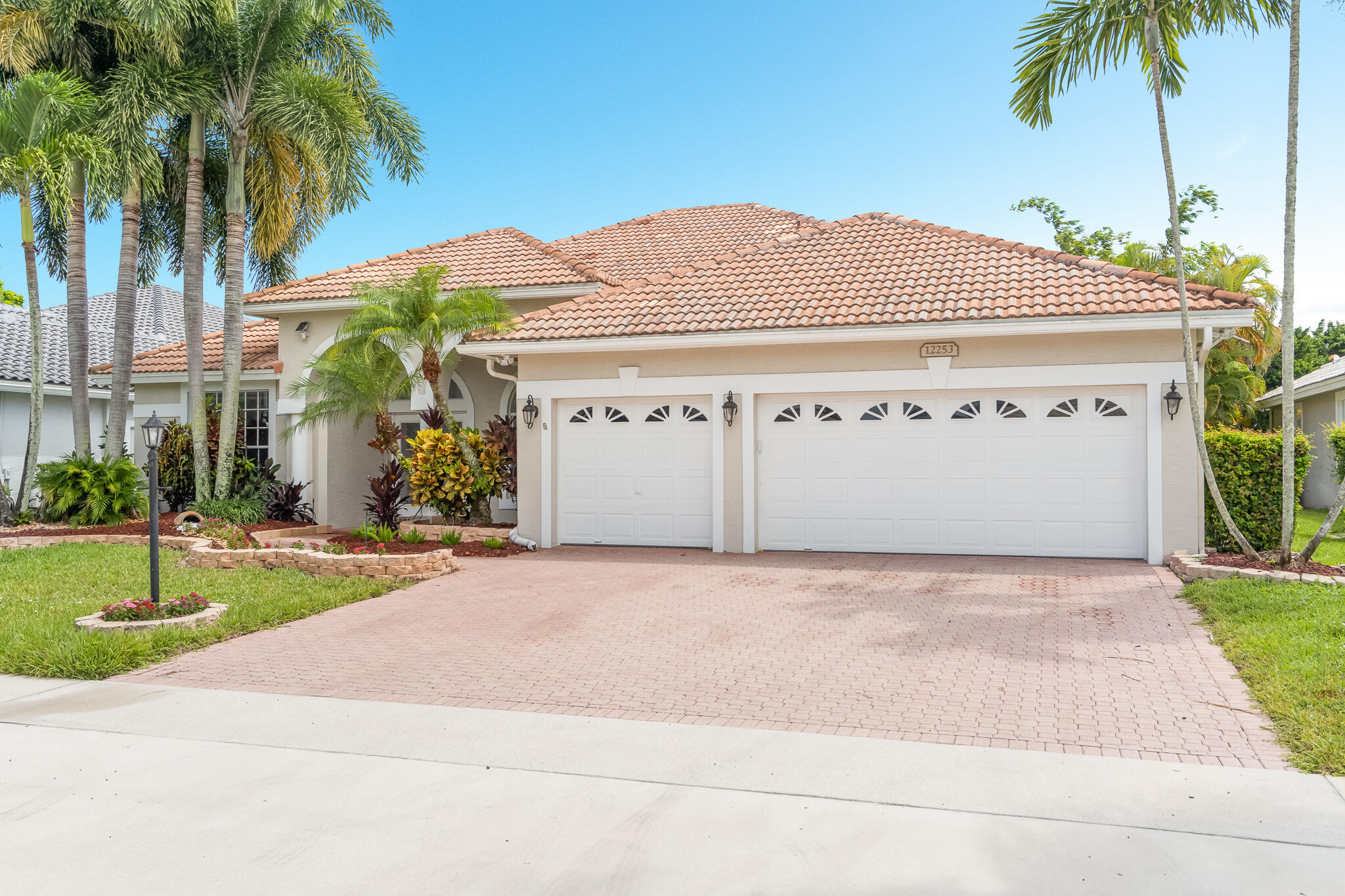 12253 Rockledge Circle