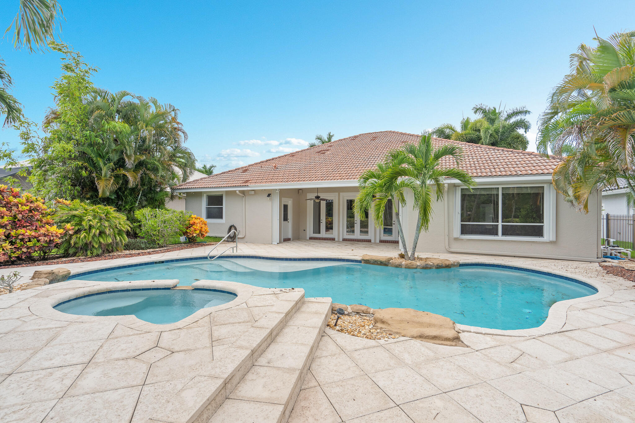 12253 Rockledge Circle