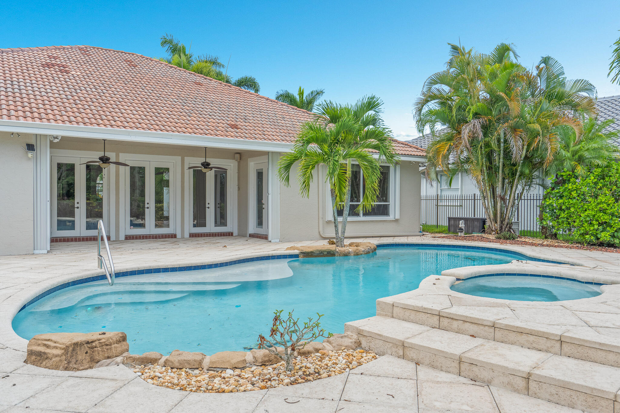 12253 Rockledge Circle