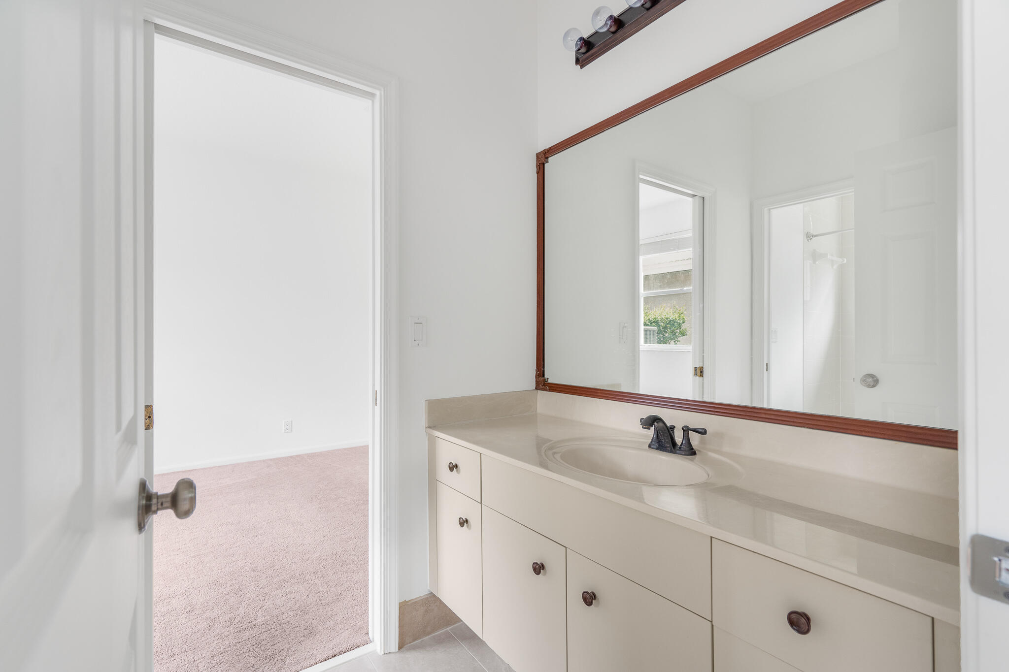 12253 Rockledge Circle