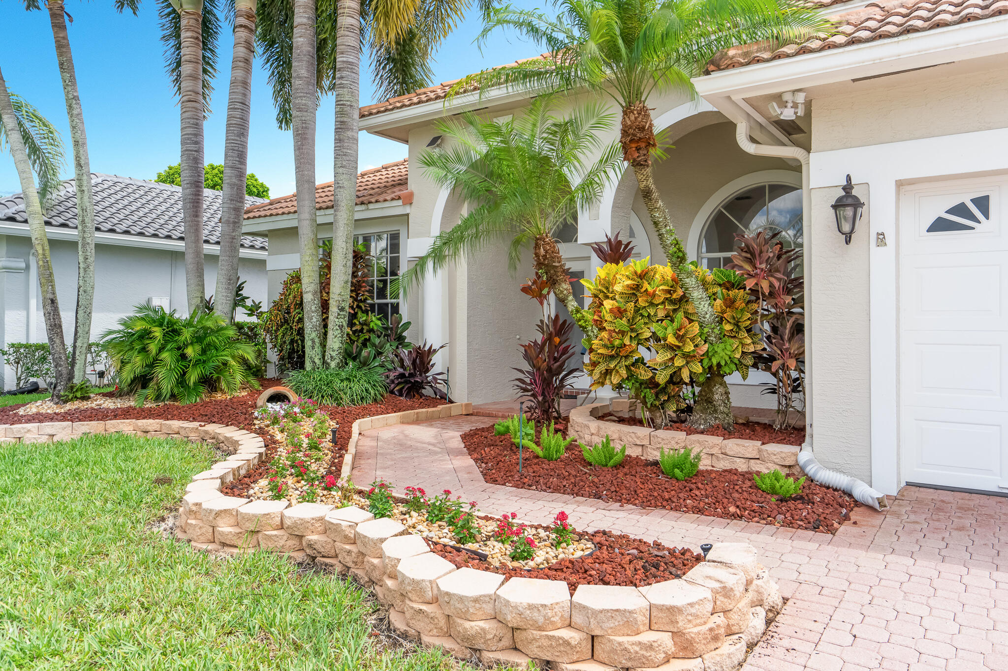 12253 Rockledge Circle
