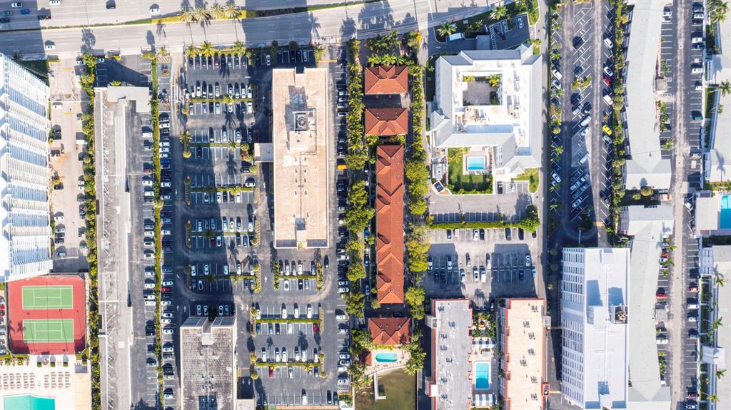 2069 S Ocean Drive Unit: Th15