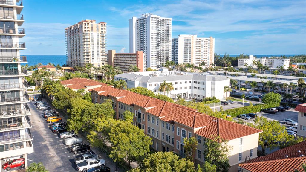 2069 S Ocean Drive Unit: Th15