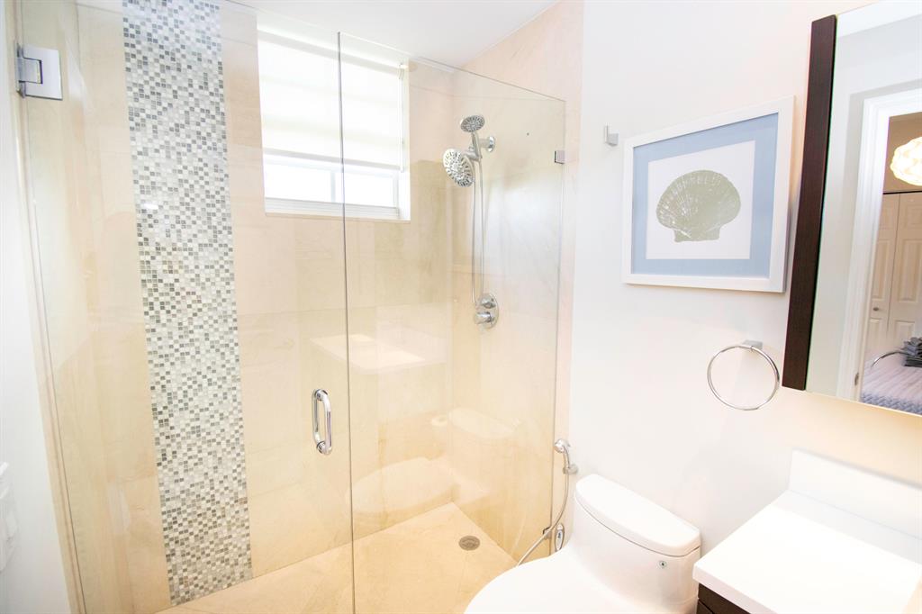 2069 S Ocean Drive Unit: Th15