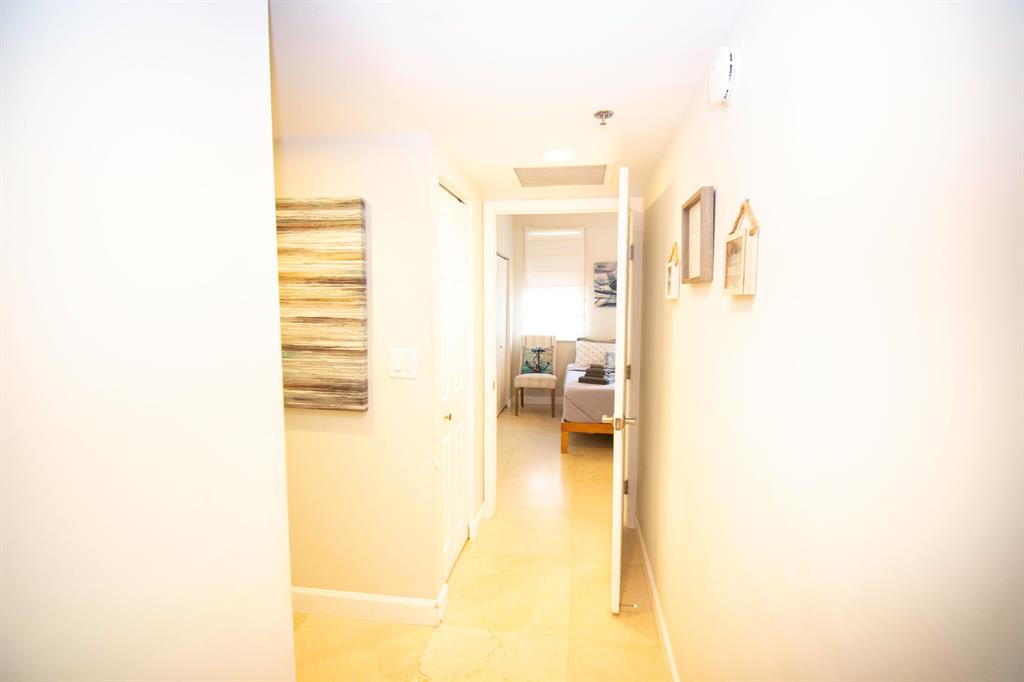 2069 S Ocean Drive Unit: Th15